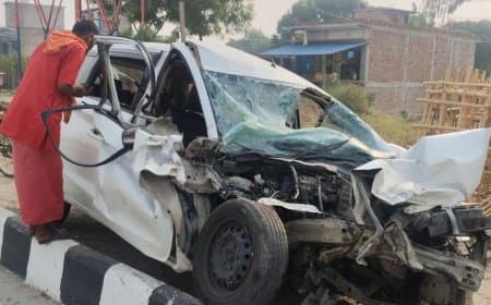 उत्तरप्रदेश: आजमगढ़-वाराणसी हाईवे पर अर्टिगा-ट्रेलर की भीषण टक्कर... चार लोगों की मौत, एक गंभीर उत्तरप्रदेश: आजमगढ़-वाराणसी हाईवे पर अर्टिगा-ट्रेलर की भीषण टक्कर... चार लोगों की मौत, एक गंभीर
