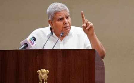 पड़ोसी को उपराष्ट्रपति का बड़ा संदेश: आतंकवादियों ने खुद दुनिया को दिया 'आॅपरेशन सिंदूर' का सबूत