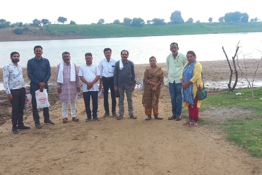 बाड़ी क्षेत्र में नर्मदा नदी के तटीय ग्रामों में नर्मदा पथ सर्वेक्षण जनजागरण यात्रा का आयोजन