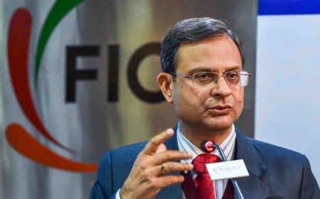 मोनेटरी पॉलिसी रिव्यू: आरबीआई गवर्नर कल पेश करेंगे तीन दिनी बैठक की रिपोर्ट, बड़ी उम्मीद से हैं उपभोक्ता 