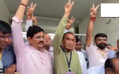 गुजरात के विसावदर में आप और कडी में खिला कमल