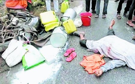 तेज रफ्तार कोल वाहन ने दूध बेचने जा रहे बाइक सवार अधेड़ को कुचला, मौत