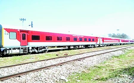 टाइम टेबिल बना, रैक आया पर रीवा-पुणे का अभी तक अता-पता नहीं