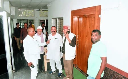 कांग्रेस अध्यक्ष के लिए रायशुमारी : दावेदारों से पर्यवेक्षकों ने दागे सवाल