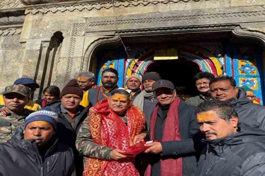 परिवार संग बाबा केदार नाथ के दरबार पहुंचे थल सेना अध्यक्ष
