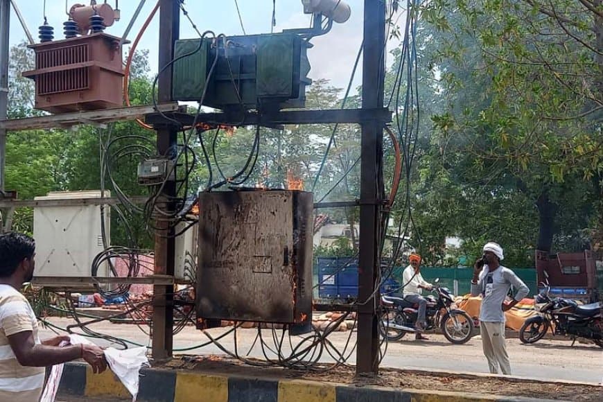 विद्युत ट्रांसर्मर में लगी आग
