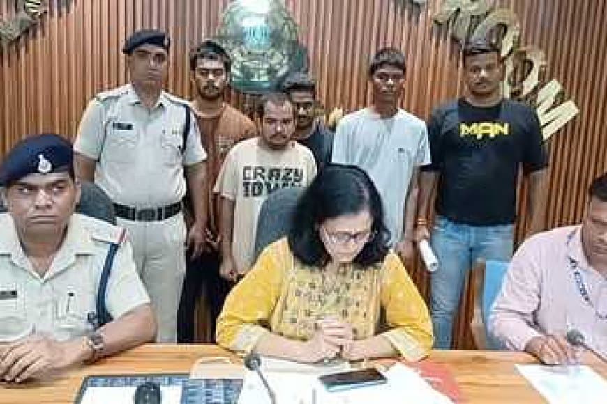 चोरी की वारदात का खुलासा, चार गिरफ्तार