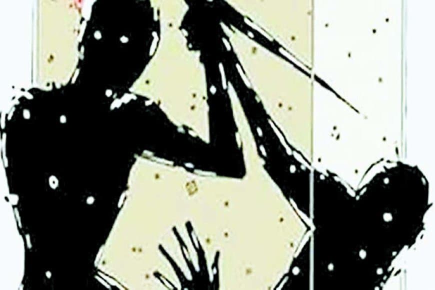 धारदार हथियार से महिला की निर्मम हत्या, रेप की आशंका