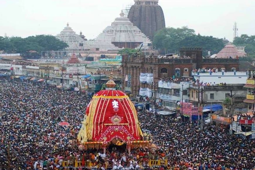 पुरी में मंदिर के समीप भगदड़, तीन लोगों की मौत