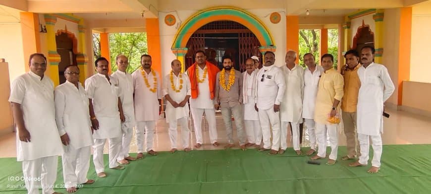  गिरीश अध्यक्ष,सुधीर उपाध्यक्ष