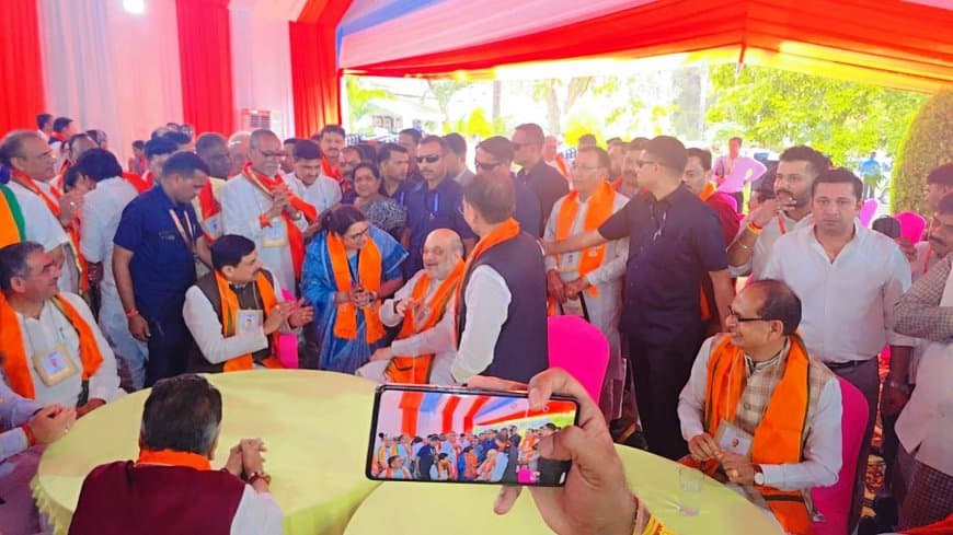 शाह की क्लास : "बयानबाजी में एक बार गलती हो जाए, दोबारा नहीं"