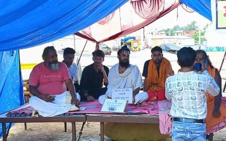 छतरपुर कलेक्टर की नाक के नीचे साधुओं का आमरण अनशन