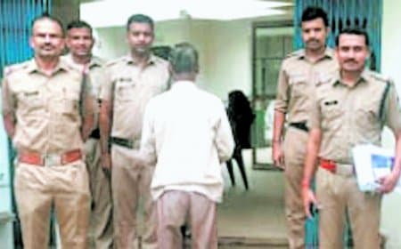 पत्नी की हत्या कर दफना दिया था शव