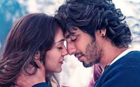 अहान पांडे की 'सैयारा' ने एडवांस बुकिंग में तोड़े रिकॉर्ड, लव स्टोरी का क्रेज