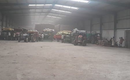 कलेक्टर ने अधिकारियों को दिए उपार्जन केंद्रो के निरीक्षण के निर्देश