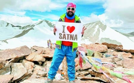 लद्दाख की 20 हजार फिट ऊंची चोटी पर बजा सतना का डंका, रत्नेश ने फतह की 4 चोटियां