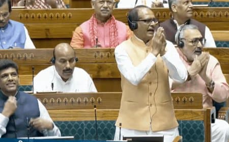 संसद में संग्राम... शिवराज ने सदन में जोड़े हाथ... फिर विपक्षी सांसदों का नहीं रुका हंगामा
