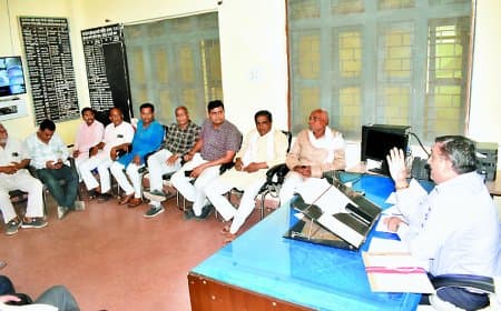 सतना मंडी में क्विंटलों में अनाज चोरी, दो घंटे बंद रही डाक; व्यापारियों ने जताया विरोध