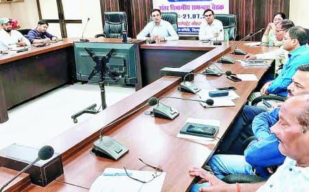 टूरिज्म कॉन्क्लेव की तैयारियों में लाएं तेजी, सीएम हेल्पलाइन और पौधारोपण पर भी सख्ती: डॉ. सोनवड़े