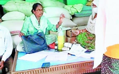 गिधौड़ा गांव में उल्टी-दस्त का कहर, 40 से अधिक बीमार | हड़ा में नाले का पानी पीने को मजबूर ग्रामीण, पेयजल संकट गहराया