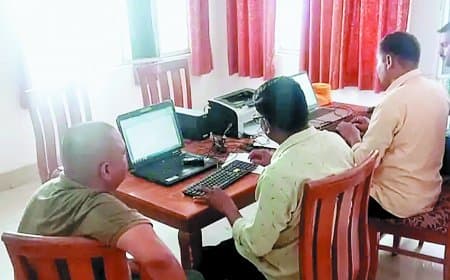सतना में 5 हजार की रिश्वत लेते रंगे हाथ पकड़ा गया पटवारी, लोकायुक्त ने दबिश देकर किया गिरफ्तार, राजस्व विभाग फिर सवालों के घेरे में