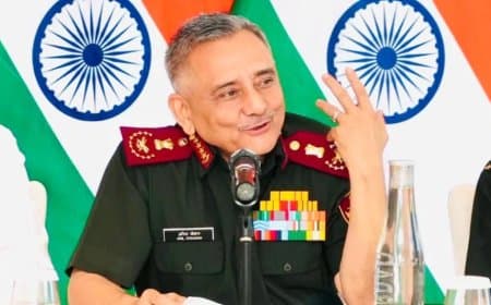 सीडीएस ने कहा-सेना के लिए शस्त्र और शास्त्र दोनों सीखना आवश्यक