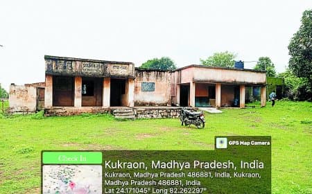 जर्जर स्कूल भवनों में पढ़ रहे हैं मासूम बच्चे, टपकती छतों और दरकती दीवारों के बीच भविष्य का संघर्ष - सिंगरौली के सरकारी स्कूलों की भयावह स्थिति