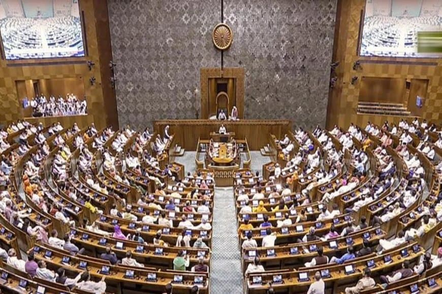 महिला आरक्षण बिल संसद में गिरा: 11 साल में पहली बार मोदी सरकार को मिली विधायी शिकस्त