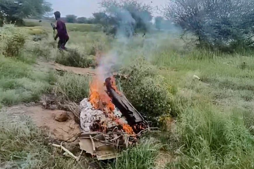 राजस्थान के चूरू में वायुसेना का फाइटर प्लेन क्रैश