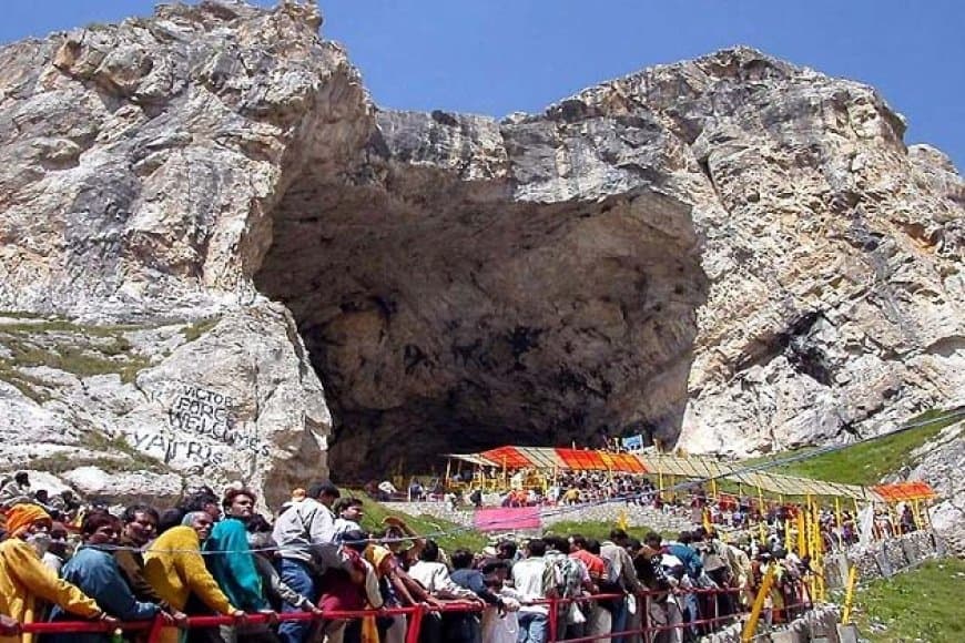 अमरनाथ यात्रा... 12 दिन में 2.20 लाख भक्तों ने किए बाबा बर्फानी का दर्शन 