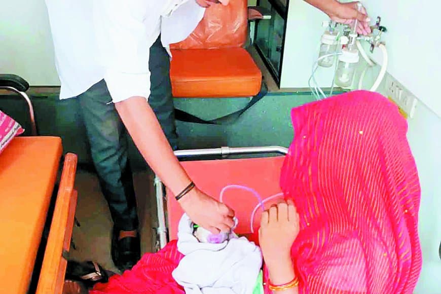 रीवा जिले में जन्मा दुर्लभ कोलोडियन बेबी, आंख, कान और नाक अदृश्य | हर्लीक्विन इचथियोसिस बीमारी से ग्रसित, गांधी मेमोरियल अस्पताल में इलाज जारी