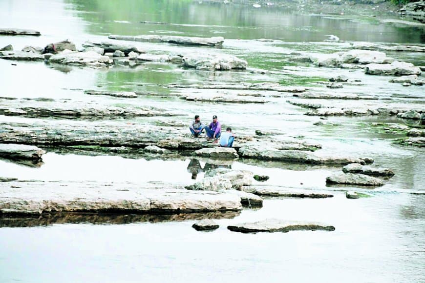 बीहर नदी का रुका प्रवाह, तीन विद्युत उत्पादन इकाइयां ठप