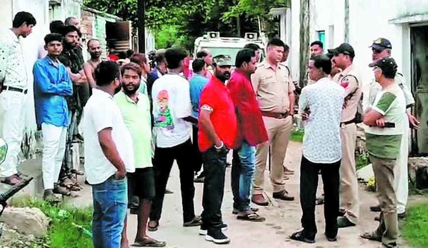 जालसाज पुलिस की वर्दी में वीडियो कॉलिंग के जरिये कर रहे थे ब्लैकमेल