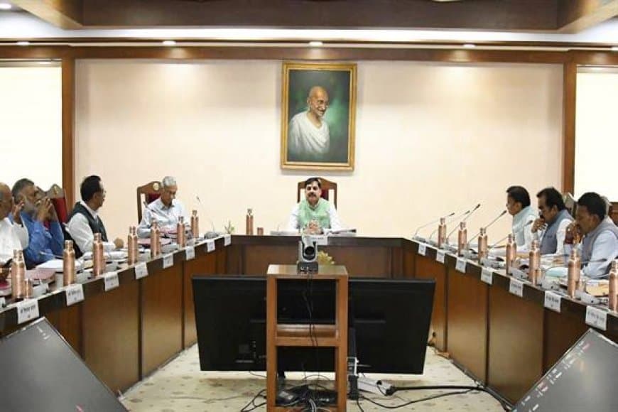 मुख्यमंत्री डॉ. मोहन यादव के बड़े ऐलान: लाड़ली बहनों को 12 जुलाई को राशि, JNU में भी 'कुलगुरु', BRTS से घटे हादसे और ग्लोबल निवेश पर फोकस