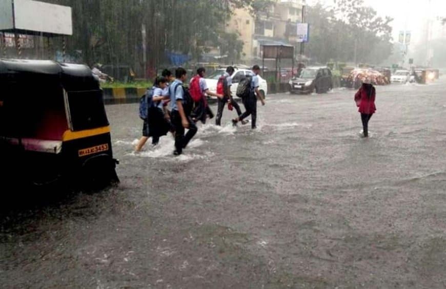 हिमाचल में तबाही...बारिश से अब तक 98 मौत, 178 घायल, एमपी में 18 इंच गिर चुका पानी