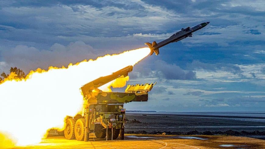 ‘आकाश’ ने 15 हजार फीट से लगाए सटीक निशाने, दो एयरक्राफ्ट किए ढेर