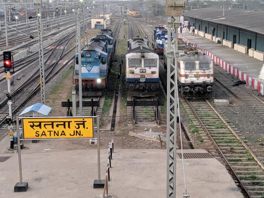 पहले दिया ग्रीन सिग्नल अब आउटर में रीवा-पुणे एक्सप्रेस