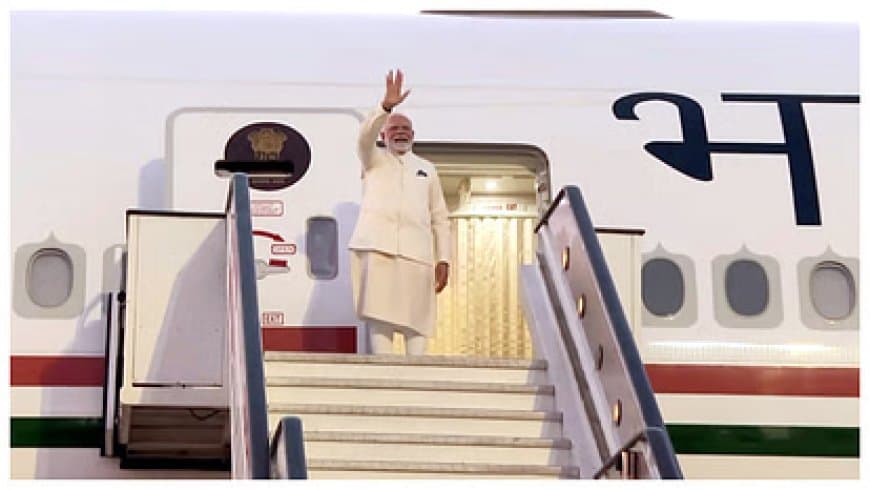 पीएम मोदी ब्रिटेन रवाना...स्टार्मर और किंग चार्ल्स से मिलेंगे