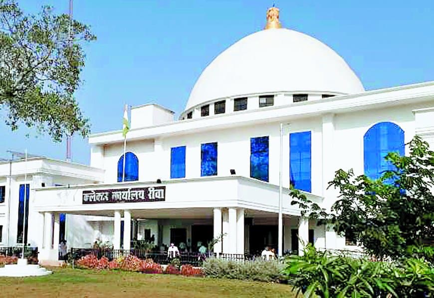 रीवा में उलट गया राजस्व सिस्टम: कोर्ट में बैठेंगे आरआई और दौड़ेंगे नायब तहसीलदार, कलेक्टर के आदेश से नाराज़ अधिकारी