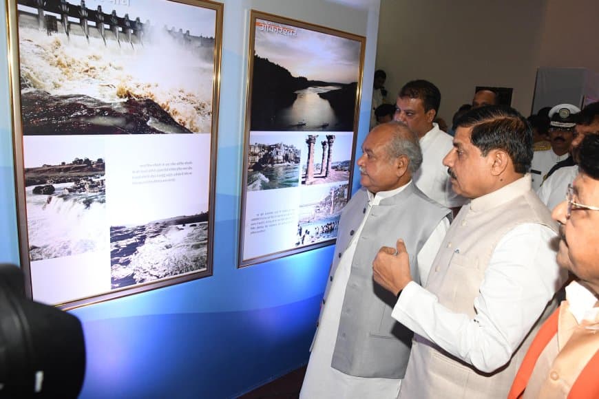 "सदानीरा" प्रदर्शनी: नदियों के प्रति समाज को संवेदनशील बनाने का सांस्कृतिक प्रयास