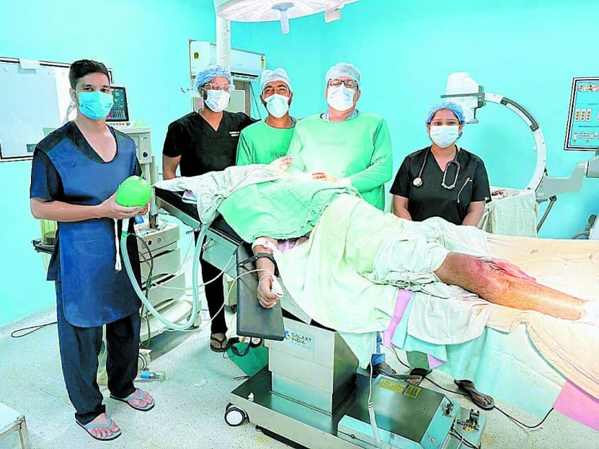 सतना जिला अस्पताल में मेडिकल कॉलेज डॉक्टरों का अद्भुत कारनामा — पहली बार हुआ कंधे के लिगामेंट का सफल ऑपरेशन, मरीज को मिली राहत