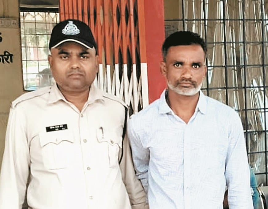 ब्लैकमेलिंग से परेशान विवाहिता ने लगाई फांसी, आरोपी युवक गिरफ्तार, नागौद-सतना में मचा हड़कंप