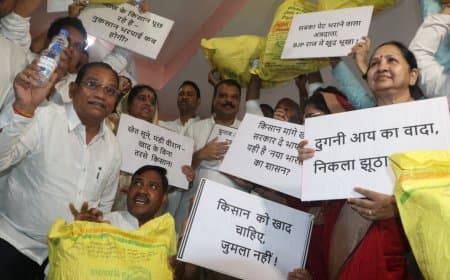 मानसून सत्र... सदन तक पहुंची खाद की किल्लत, मंत्री विजय शाह का मांगा इस्तीफा