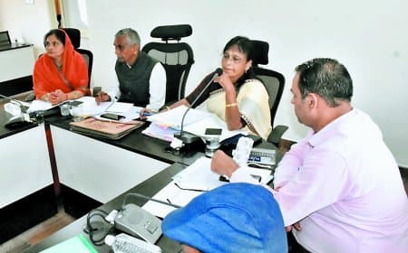 पीएम आवास योजना में घोटाला: सरपंच की पत्नी, सचिव का भाई बने 'हितग्राही', जनपद रहिकवारा में भ्रष्टाचार की जांच के लिए बनी विशेष टीम