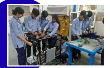 मध्यप्रदेश में 9वीं के साथ ITI: 10वीं के बाद पक्की नौकरी, रूस में भी मिलेगा मौका
