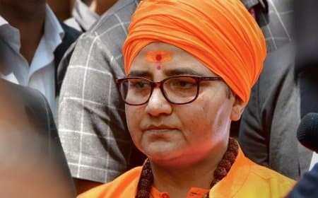 साध्वी प्रज्ञा ने कहा- भगवा आतंकवाद नहीं हो सकता....कांग्रेस ने यह कुचक्र रचा 