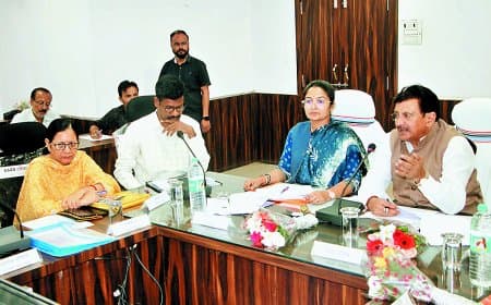 सांसद गणेश सिंह ने स्मार्ट सिटी कार्यों की खोली पोल, तस्वीरों और तर्कों से बताई सतना शहर की बदहाल स्थिति