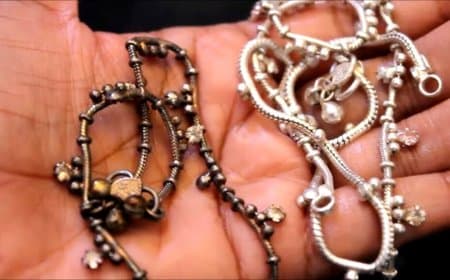 चांदी के गहनों का कालापन करना है दूर तो आजमाएं ये आसान उपाय