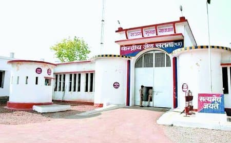 केन्द्रीय जेल सतना में सुरक्षा व्यवस्था पर बड़ा सवाल — सजायाफ्ता कैदी के पास मिला मोबाइल, जेल कर्मियों की भूमिका संदिग्ध!