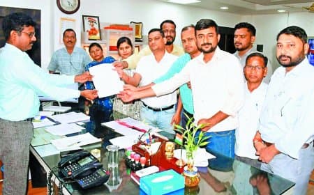 राजस्व अधिकारियों का ऐलान: 6 अगस्त से नहीं करेंगे प्रशासनिक कार्य, केवल आपदा प्रबंधन में देंगे सहयोग, सरकार से जताई नाराजगी